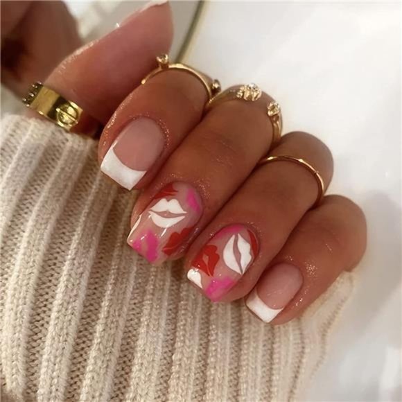 White Fake Nails Short Press on Nails French Tip False Nails